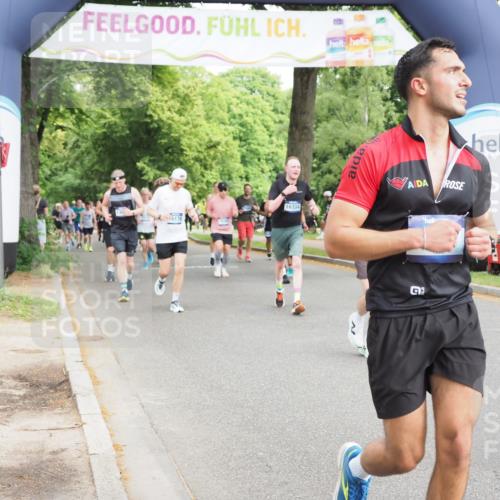 29.06.2025 - hella hamburg halbmarathon MichiJ http://msf.ph/oto/8359173 29.06.2025 10:42:26 Zwischen KM18-KM19 1834, 1877, 3794, 6891, 7976, 11638, 12523, 12858, 16008, 16108, 16176, 16334, 17603 meine-sportfotos.de