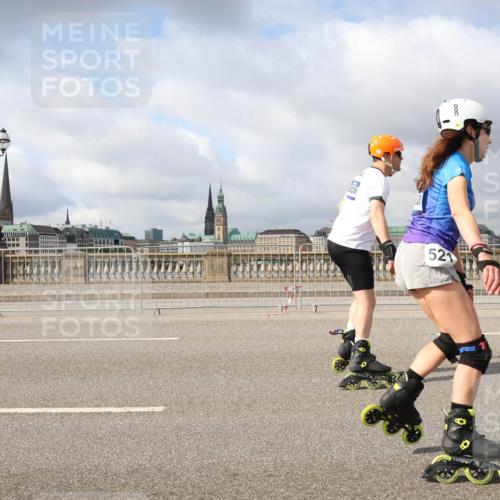 29.06.2025 - hella hamburg halbmarathon Lena Gebhardt http://msf.ph/oto/8359224 29.06.2025 09:09:36 Lombardsbrücke  meine-sportfotos.de