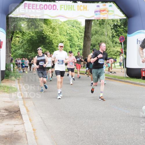 29.06.2025 - hella hamburg halbmarathon MichiJ http://msf.ph/oto/8359260 29.06.2025 10:42:27 Zwischen KM18-KM19 1834, 1877, 3794, 4616, 6891, 7976, 11638, 12523, 16008, 16108, 16176, 16334, 17603 meine-sportfotos.de