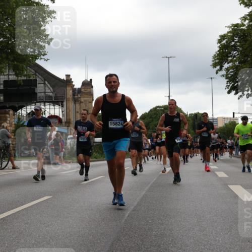 29.06.2025 - hella hamburg halbmarathon Yannick Fuchs http://msf.ph/oto/8359345 29.06.2025 10:53:09 20KM 1285, 1642, 2006, 2348, 2584, 2677, 2957, 2978, 3181, 3279, 3983, 4088, 4592, 5347, 5633, 5885, 6087, 6202, 6208, 6220, 6438, 6636, 6997, 7031, 7223, 7476, 8290, 8929, 9655, 10036, 10759, 10896, 10943, 11935, 11938, 12206, 12261, 12564, 12633, 12862, 13407, 13583, 13761, 14375, 14567, 14631, 14732, 14902, 14965, 15232, 15240, 15263, 15284, 15824, 16160, 16341, 16563, 16910, 16980, 17017, 17346, 17503, 17630, 18153, 18232, 18266, 18327, 18467, 18954, 19015, 19160 meine-sportfotos.de