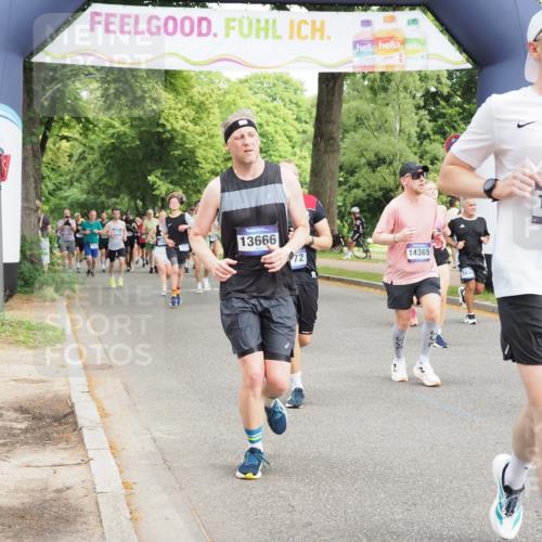 29.06.2025 - hella hamburg halbmarathon MichiJ http://msf.ph/oto/8359383 29.06.2025 10:42:30 Zwischen KM18-KM19 1834, 1877, 4616, 4772, 6891, 7594, 7976, 12523, 12544, 13666, 14365, 15884, 16108, 16176, 16334, 17740, 17940, 18495 meine-sportfotos.de