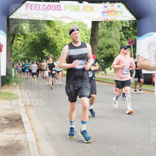 29.06.2025 - hella hamburg halbmarathon MichiJ http://msf.ph/oto/8359389 29.06.2025 10:42:30 Zwischen KM18-KM19 1834, 1877, 4616, 4772, 6891, 7594, 7976, 12523, 12544, 13666, 14365, 15884, 16108, 16176, 16334, 17740, 17940, 18495 meine-sportfotos.de