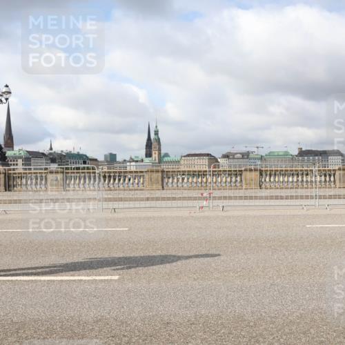 29.06.2025 - hella hamburg halbmarathon Lena Gebhardt http://msf.ph/oto/8359427 29.06.2025 09:09:38 Lombardsbrücke 48 meine-sportfotos.de