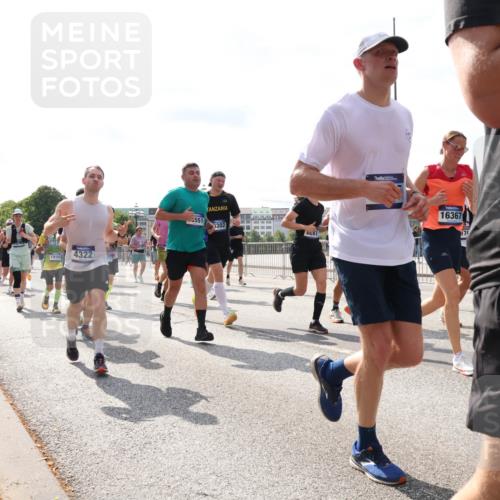 29.06.2025 - hella hamburg halbmarathon Lena Gebhardt http://msf.ph/oto/8359579 29.06.2025 10:01:35 Lombardsbrücke 4322, 19160, 551, 6302, 0281, 16367, 4649, 1130, 1184, 1329, 1387, 1420, 1464, 1653, 1722, 1724, 1729, 1881, 1940, 2006, 2091, 2167, 2354, 2363, 2591, 2806, 2936, 2957, 3039, 3199, 3425, 3663, 4068, 4249, 4319, 4322, 4328, 4370, 4649, 4663, 5547, 5570, 5602, 5603, 5675, 6087, 6281, 0000, 6302, 6438, 6591, 6835, 6921, 6924, 7287, 7846, 8030, 8045, 8046, 8191, 8392, 8578, 8691, 8822, 8926, 9230, 9932, 10281, 10301, 10383, 10576, 10882, 10915, 11043, 11465 meine-sportfotos.de