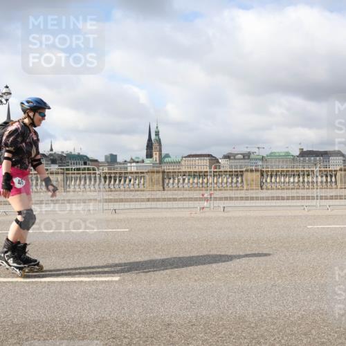 29.06.2025 - hella hamburg halbmarathon Lena Gebhardt http://msf.ph/oto/8359584 29.06.2025 09:09:38 Lombardsbrücke 48 meine-sportfotos.de