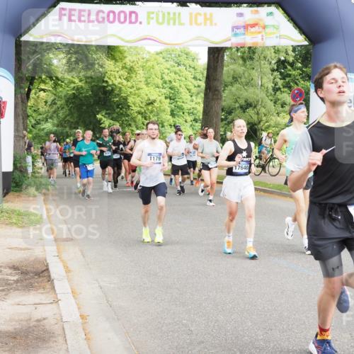 29.06.2025 - hella hamburg halbmarathon MichiJ http://msf.ph/oto/8359596 29.06.2025 10:42:33 Zwischen KM18-KM19 1834, 2029, 4616, 4772, 7594, 7976, 12544, 13666, 14365, 15884, 16176, 16334, 17640, 17642, 17740, 17940, 18495 meine-sportfotos.de