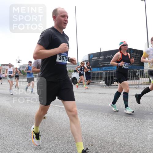 29.06.2025 - hella hamburg halbmarathon Lena Gebhardt http://msf.ph/oto/8359598 29.06.2025 10:48:13 Lombardsbrücke 16722, 480, 18262, 18352, 3679, 0048, 530, 000, 066, 17562, 0048, 530, 000, 066, 17563, 1157, 1174, 1175, 1246, 1392, 1618, 1639, 1645, 1701, 1926, 2037, 2163, 2195, 2197, 2418, 2475, 2491, 2545, 2627, 2650, 2756, 2909, 2958, 3049, 3224, 3320, 3468, 3504, 3661, 3679, 3933, 4327, 4588, 4856, 5585, 5781, 5886, 5952, 6143, 7240, 7393, 7394, 7427, 7532, 7916, 8077, 8310, 8461, 8521, 8774, 8948, 9356, 9696, 9697, 9775, 9921, 10145, 10658, 10777, 10794, 11548, 11742, 11781, 11909 meine-sportfotos.de
