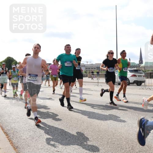29.06.2025 - hella hamburg halbmarathon Lena Gebhardt http://msf.ph/oto/8359635 29.06.2025 10:01:35 Lombardsbrücke 13528, 19160, 4322, 3109, 13551, 6302, 6281, 839, 1130, 1184, 1329, 1387, 1420, 1464, 1653, 1722, 1724, 1729, 1881, 1940, 2006, 2091, 2167, 2354, 2363, 2591, 2806, 2936, 2957, 3039, 3199, 3425, 3663, 4068, 4249, 4319, 4322, 4328, 4370, 4649, 4663, 5547, 5570, 5602, 5603, 5675, 6087, 6281, 0000, 6302, 6438, 6591, 6835, 6921, 6924, 7287, 7846, 8030, 8045, 8046, 8191, 8392, 8578, 8691, 8822, 8926, 9230, 9932, 10281, 10301, 10383, 10576, 10882, 10915, 11043, 11465 meine-sportfotos.de