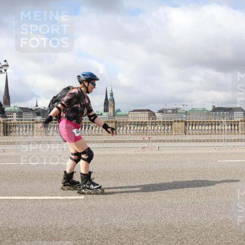29.06.2025 - hella hamburg halbmarathon Lena Gebhardt http://msf.ph/oto/8359693 29.06.2025 09:09:38 Lombardsbrücke  meine-sportfotos.de