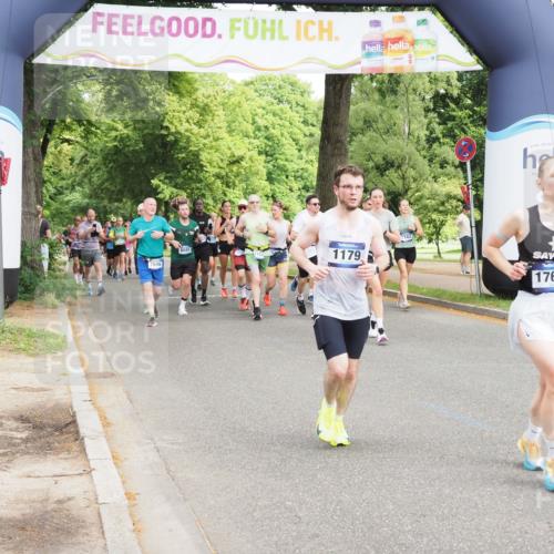 29.06.2025 - hella hamburg halbmarathon MichiJ http://msf.ph/oto/8359711 29.06.2025 10:42:34 Zwischen KM18-KM19 1179, 1834, 2029, 4616, 4772, 7594, 7646, 7976, 12544, 13666, 14365, 15884, 16334, 17640, 17642, 17740, 17940, 18340, 18495, 18835 meine-sportfotos.de