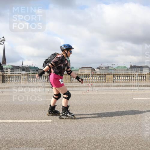 29.06.2025 - hella hamburg halbmarathon Lena Gebhardt http://msf.ph/oto/8359733 29.06.2025 09:09:39 Lombardsbrücke  meine-sportfotos.de