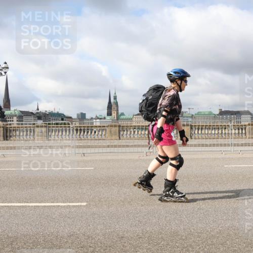29.06.2025 - hella hamburg halbmarathon Lena Gebhardt http://msf.ph/oto/8359840 29.06.2025 09:09:39 Lombardsbrücke  meine-sportfotos.de