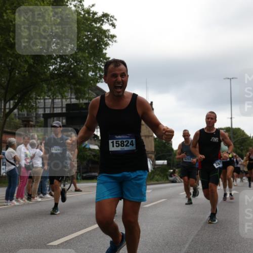 29.06.2025 - hella hamburg halbmarathon Yannick Fuchs http://msf.ph/oto/8359856 29.06.2025 10:53:10 20KM 1285, 1642, 2006, 2348, 2584, 2677, 2957, 2978, 3181, 3279, 3983, 4088, 4592, 5347, 5633, 5885, 6087, 6202, 6208, 6220, 6438, 6636, 6997, 7031, 7223, 7476, 8290, 8929, 9655, 10036, 10759, 10896, 10943, 11935, 11938, 12206, 12261, 12564, 12633, 12862, 13407, 13583, 13761, 14375, 14567, 14631, 14732, 14902, 14965, 15232, 15240, 15263, 15284, 15824, 16160, 16341, 16563, 16910, 16980, 17017, 17346, 17503, 17630, 18153, 18266, 18327, 18467, 18716, 19015, 19160 meine-sportfotos.de