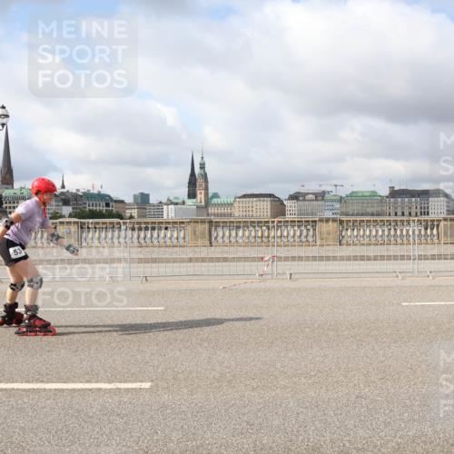 29.06.2025 - hella hamburg halbmarathon Lena Gebhardt http://msf.ph/oto/8359933 29.06.2025 09:09:48 Lombardsbrücke 53 meine-sportfotos.de