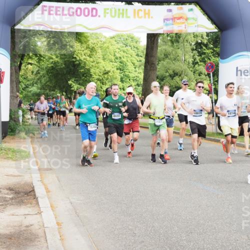 29.06.2025 - hella hamburg halbmarathon MichiJ http://msf.ph/oto/8359936 29.06.2025 10:42:36 Zwischen KM18-KM19 1179, 2029, 4772, 7594, 7646, 7742, 11143, 11799, 12544, 13666, 14365, 14881, 15884, 16092, 17640, 17642, 17740, 17940, 18212, 18340, 18495, 18746, 18835 meine-sportfotos.de