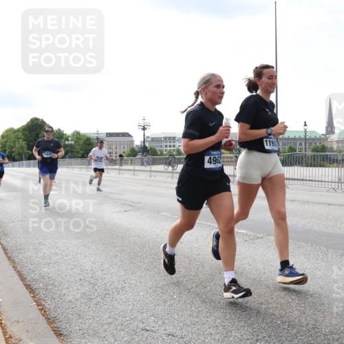 29.06.2025 - hella hamburg halbmarathon Lena Gebhardt http://msf.ph/oto/8359991 29.06.2025 10:14:06 Lombardsbrücke 4962, 1198, 1131, 1194, 1480, 1890, 2359, 2721, 2904, 2987, 3939, 4001, 4032, 4962, 5232, 5631, 5719, 6026, 6089, 6287, 6710, 7209, 7442, 7462, 7840, 7913, 7991, 8001, 8057, 8409, 8673, 8892, 9631, 9845, 9886, 10442, 10443, 10977, 11441, 11987, 12313, 12797, 12928, 12929, 12938, 13237, 13285, 13788, 14488, 15085, 15482, 15721, 15722, 15840, 16126, 16491, 17439, 17472, 17985, 18041, 18236, 18239 meine-sportfotos.de