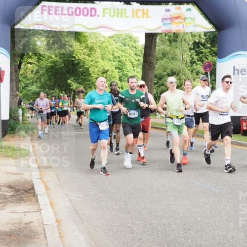 29.06.2025 - hella hamburg halbmarathon MichiJ http://msf.ph/oto/8360048 29.06.2025 10:42:37 Zwischen KM18-KM19 1179, 2029, 2378, 4772, 5465, 7594, 7646, 7742, 8691, 11143, 11797, 11799, 14881, 15884, 16092, 17640, 17642, 17940, 18212, 18290, 18340, 18495, 18746, 18835 meine-sportfotos.de