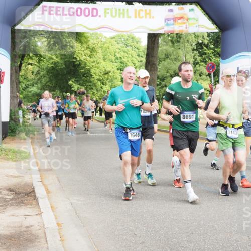 29.06.2025 - hella hamburg halbmarathon MichiJ http://msf.ph/oto/8360103 29.06.2025 10:42:37 Zwischen KM18-KM19 1179, 2029, 2378, 4772, 5465, 7594, 7646, 7742, 8691, 11143, 11797, 11799, 14881, 15884, 16092, 17640, 17642, 17940, 18212, 18290, 18340, 18495, 18746, 18835 meine-sportfotos.de