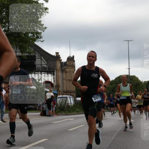 29.06.2025 - hella hamburg halbmarathon Yannick Fuchs http://msf.ph/oto/8360128 29.06.2025 10:53:11 20KM 1285, 2006, 2348, 2584, 2677, 2957, 2978, 3181, 3279, 3425, 3983, 4088, 4592, 5347, 5633, 5885, 6087, 6202, 6208, 6220, 6438, 6636, 6997, 7031, 7223, 7287, 7476, 8290, 9655, 10036, 10759, 10896, 10943, 11935, 11938, 12206, 12261, 12564, 12633, 12862, 13407, 13583, 13761, 14375, 14567, 14631, 14732, 14902, 14965, 15232, 15240, 15263, 15284, 15824, 16160, 16341, 16563, 16910, 16980, 17017, 17346, 17503, 17630, 18153, 18266, 18327, 18467, 18716, 19015, 19160 meine-sportfotos.de
