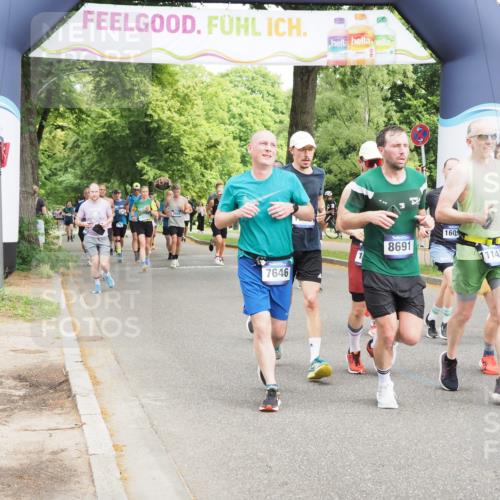 29.06.2025 - hella hamburg halbmarathon MichiJ http://msf.ph/oto/8360145 29.06.2025 10:42:38 Zwischen KM18-KM19 1179, 2029, 2378, 5465, 7646, 7742, 8691, 11143, 11797, 11799, 13234, 14881, 15884, 16092, 16213, 17640, 17642, 18212, 18290, 18340, 18746, 18835, 19152 meine-sportfotos.de