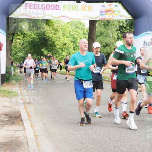 29.06.2025 - hella hamburg halbmarathon MichiJ http://msf.ph/oto/8360185 29.06.2025 10:42:38 Zwischen KM18-KM19 1179, 2029, 2378, 5465, 7646, 7742, 8691, 11143, 11797, 11799, 13234, 14881, 15884, 16092, 16213, 17640, 17642, 18212, 18290, 18340, 18746, 18835, 19152 meine-sportfotos.de