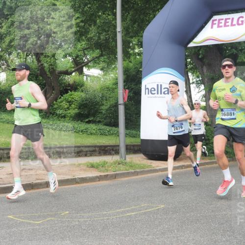 29.06.2025 - hella hamburg halbmarathon KatJ http://msf.ph/oto/8360192 29.06.2025 10:22:24 Zwischen KM18-KM19 2879 meine-sportfotos.de