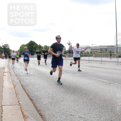 29.06.2025 - hella hamburg halbmarathon Lena Gebhardt http://msf.ph/oto/8360311 29.06.2025 10:14:08 Lombardsbrücke 8, 13788, 15840, 4032, 1131, 1194, 1480, 1890, 2359, 2721, 2904, 2987, 3939, 4001, 4032, 4962, 5631, 5719, 6028, 6083, 6089, 6287, 6710, 7209, 7442, 7462, 7840, 7913, 7991, 8001, 8057, 8409, 8673, 8892, 9631, 9845, 9886, 10442, 10443, 10977, 11441, 11987, 12313, 12797, 12938, 13237, 13285, 13788, 14488, 15085, 15482, 15721, 15722, 15840, 16126, 17439, 17472, 17985, 18041, 18236, 18239 meine-sportfotos.de