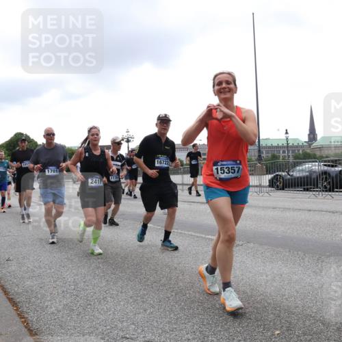 29.06.2025 - hella hamburg halbmarathon Lena Gebhardt http://msf.ph/oto/8360318 29.06.2025 10:48:16 Lombardsbrücke 11548, 17325, 1174, 1701, 11781, 2418, 16722, 15357, 18262, 1157, 1174, 1175, 1246, 1392, 1618, 1645, 1701, 2037, 2163, 2195, 2197, 2418, 2475, 2491, 2545, 2627, 2650, 2756, 2909, 2958, 3049, 3224, 3320, 3468, 3504, 3661, 3679, 3933, 4327, 4588, 4856, 5585, 5781, 5886, 5952, 6143, 7240, 7393, 7394, 7427, 7532, 7916, 8077, 8310, 8461, 8521, 8774, 8948, 9356, 9696, 9697, 9775, 9921, 10059, 10145, 10658, 10777, 10794, 11548, 11742, 11781, 15715 meine-sportfotos.de