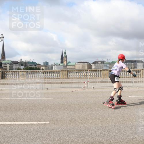 29.06.2025 - hella hamburg halbmarathon Lena Gebhardt http://msf.ph/oto/8360333 29.06.2025 09:09:49 Lombardsbrücke 2005, 53 meine-sportfotos.de