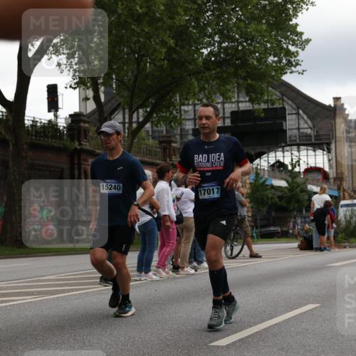 29.06.2025 - hella hamburg halbmarathon Yannick Fuchs http://msf.ph/oto/8360334 29.06.2025 10:53:11 20KM 1285, 2006, 2348, 2584, 2677, 2957, 2978, 3181, 3279, 3425, 3983, 4088, 4592, 5347, 5633, 5885, 6087, 6202, 6208, 6220, 6438, 6636, 6997, 7031, 7223, 7287, 7476, 8290, 9655, 10036, 10759, 10896, 10943, 11935, 11938, 12206, 12261, 12564, 12633, 12862, 13407, 13583, 13761, 14375, 14567, 14631, 14732, 14902, 14965, 15232, 15240, 15263, 15284, 15824, 16160, 16341, 16563, 16910, 16980, 17017, 17346, 17503, 17630, 18153, 18266, 18327, 18467, 18716, 19015, 19160 meine-sportfotos.de