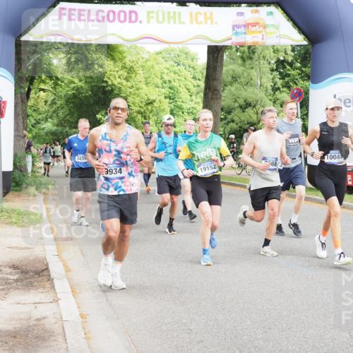 29.06.2025 - hella hamburg halbmarathon MichiJ http://msf.ph/oto/8360451 29.06.2025 10:42:42 Zwischen KM18-KM19 1179, 2378, 3048, 3668, 5465, 7646, 7742, 8573, 8691, 8996, 9934, 10044, 11143, 11797, 11799, 12348, 12590, 13234, 13236, 14408, 14881, 16092, 16213, 16609, 18212, 18290, 18340, 18746, 18835, 19152 meine-sportfotos.de