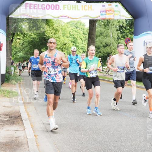 29.06.2025 - hella hamburg halbmarathon MichiJ http://msf.ph/oto/8360457 29.06.2025 10:42:42 Zwischen KM18-KM19 1179, 2378, 3048, 3668, 5465, 7646, 7742, 8573, 8691, 8996, 9934, 10044, 11143, 11797, 11799, 12348, 12590, 13234, 13236, 14408, 14881, 16092, 16213, 16609, 18212, 18290, 18340, 18746, 18835, 19152 meine-sportfotos.de