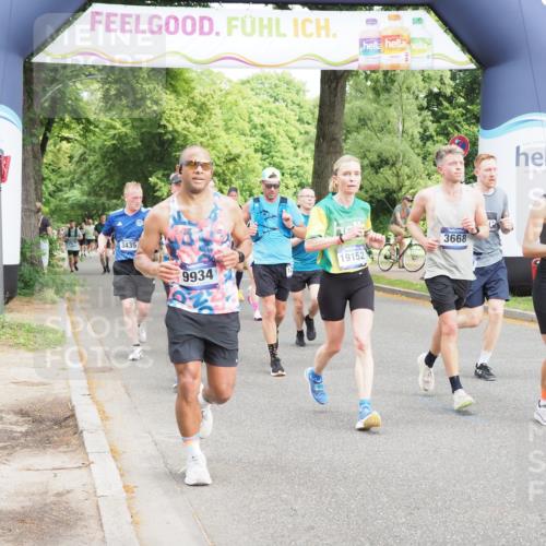 29.06.2025 - hella hamburg halbmarathon MichiJ http://msf.ph/oto/8360462 29.06.2025 10:42:42 Zwischen KM18-KM19 1179, 2378, 3048, 3668, 5465, 7646, 7742, 8573, 8691, 8996, 9934, 10044, 11143, 11797, 11799, 12348, 12590, 13234, 13236, 14408, 14881, 16092, 16213, 16609, 18212, 18290, 18340, 18746, 18835, 19152 meine-sportfotos.de