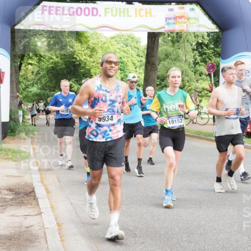 29.06.2025 - hella hamburg halbmarathon MichiJ http://msf.ph/oto/8360474 29.06.2025 10:42:42 Zwischen KM18-KM19 1179, 2378, 3048, 3668, 5465, 7646, 7742, 8573, 8691, 8996, 9934, 10044, 11143, 11797, 11799, 12348, 12590, 13234, 13236, 14408, 14881, 16092, 16213, 16609, 18212, 18290, 18340, 18746, 18835, 19152 meine-sportfotos.de