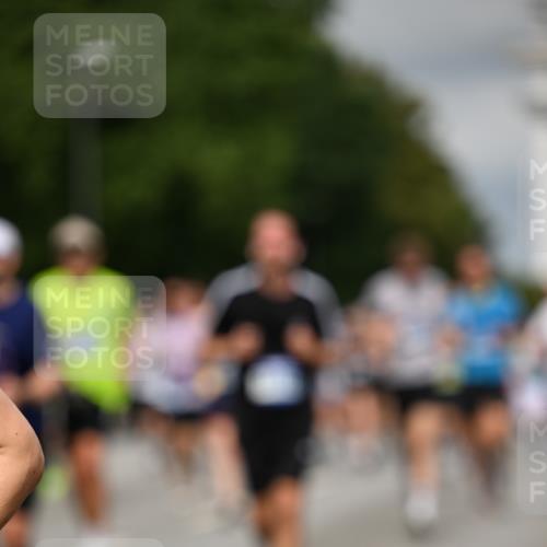 29.06.2025 - hella hamburg halbmarathon Dr. Thomas Lammeyer http://msf.ph/oto/8360510 29.06.2025 10:18:53 Kennedybrücke 1296, 1379, 1575, 1728, 1745, 2046, 2281, 2690, 3454, 3507, 3509, 3691, 4495, 4641, 5608, 5800, 5981, 6181, 6317, 6710, 6724, 7195, 7439, 7446, 7447, 7881, 8239, 8256, 8275, 8522, 8563, 8755, 8854, 8892, 9709, 9911, 9975, 10589, 10717, 10858, 11271 meine-sportfotos.de