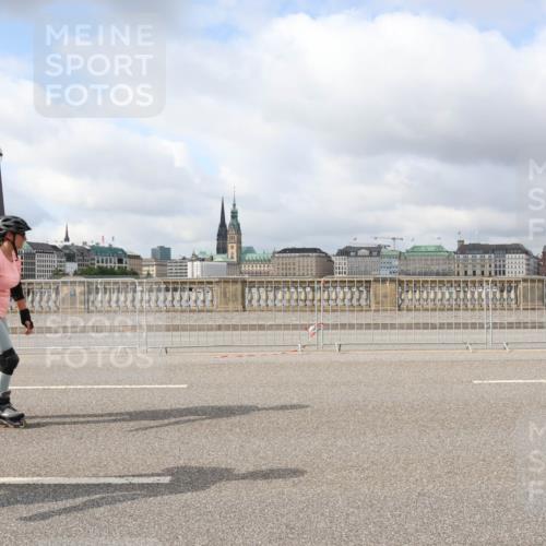 29.06.2025 - hella hamburg halbmarathon Lena Gebhardt http://msf.ph/oto/8360520 29.06.2025 09:09:59 Lombardsbrücke 32 meine-sportfotos.de