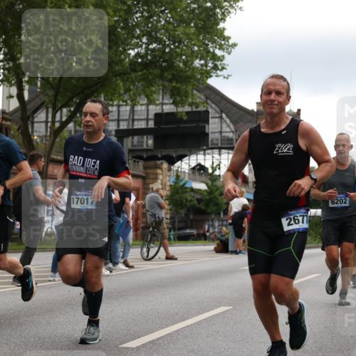 29.06.2025 - hella hamburg halbmarathon Yannick Fuchs http://msf.ph/oto/8360529 29.06.2025 10:53:11 20KM 1285, 2006, 2348, 2584, 2677, 2957, 2978, 3181, 3279, 3425, 3983, 4088, 4592, 5347, 5633, 5885, 6087, 6202, 6208, 6220, 6438, 6636, 6997, 7031, 7223, 7287, 7476, 8290, 9655, 10036, 10759, 10896, 10943, 11935, 11938, 12206, 12261, 12564, 12633, 12862, 13407, 13583, 13761, 14375, 14567, 14631, 14732, 14902, 14965, 15232, 15240, 15263, 15284, 15824, 16160, 16341, 16563, 16910, 16980, 17017, 17346, 17503, 17630, 18153, 18266, 18327, 18467, 18716, 19015, 19160 meine-sportfotos.de