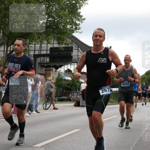 29.06.2025 - hella hamburg halbmarathon Yannick Fuchs http://msf.ph/oto/8360569 29.06.2025 10:53:11 20KM 1285, 2006, 2348, 2584, 2677, 2957, 2978, 3181, 3279, 3425, 3983, 4088, 4592, 5347, 5633, 5885, 6087, 6202, 6208, 6220, 6438, 6636, 6997, 7031, 7223, 7287, 7476, 8290, 9655, 10036, 10759, 10896, 10943, 11935, 11938, 12206, 12261, 12564, 12633, 12862, 13407, 13583, 13761, 14375, 14567, 14631, 14732, 14902, 14965, 15232, 15240, 15263, 15284, 15824, 16160, 16341, 16563, 16910, 16980, 17017, 17346, 17503, 17630, 18153, 18266, 18327, 18467, 18716, 19015, 19160 meine-sportfotos.de