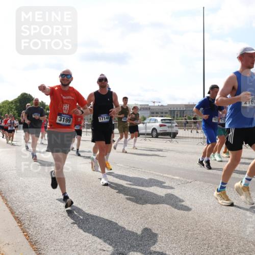 29.06.2025 - hella hamburg halbmarathon Lena Gebhardt http://msf.ph/oto/8360570 29.06.2025 10:01:39 Lombardsbrücke 2591, 5547, 3199, 17140, 18954, 187, 14375, 167, 1184, 1329, 1387, 1420, 1464, 1653, 1722, 1724, 1729, 1881, 1940, 2006, 2091, 2167, 2354, 2363, 2591, 2806, 2957, 3039, 3199, 3425, 3663, 4068, 4249, 4286, 4319, 4322, 4328, 4370, 4649, 4663, 5547, 5570, 5602, 5603, 5675, 5742, 6087, 6281, 0000, 6302, 6438, 6591, 6595, 6921, 6924, 7287, 7846, 8030, 8045, 8046, 8191, 8392, 8578, 8691, 8822, 8926, 9230, 10281, 10301, 10383, 10576, 10882, 10915, 11043, 11465 meine-sportfotos.de
