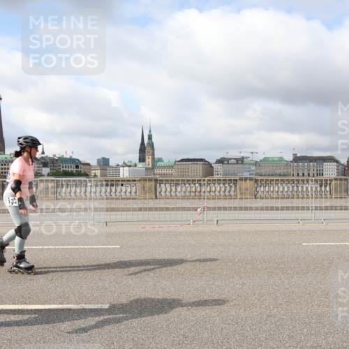 29.06.2025 - hella hamburg halbmarathon Lena Gebhardt http://msf.ph/oto/8360583 29.06.2025 09:10:00 Lombardsbrücke 132 meine-sportfotos.de