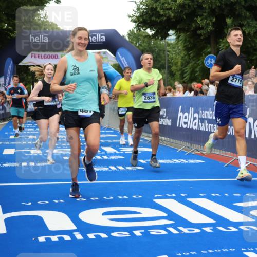 29.06.2025 - hella hamburg halbmarathon Strokosch-Dieckow http://msf.ph/oto/8360605 29.06.2025 10:51:19 Ziel 1461, 1817, 2364, 2411, 2636, 2718, 2946, 4404, 4814, 5600, 5820, 6657, 6776, 8316, 8930, 8989, 9214, 9476, 9656, 10480, 10667, 11124, 11422, 11512, 11625, 12016, 13047, 13792, 14865, 14994, 15871, 15950, 16357, 18019, 18489 meine-sportfotos.de