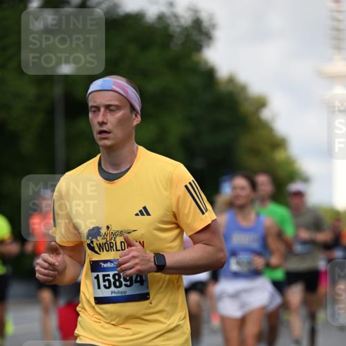 29.06.2025 - hella hamburg halbmarathon Dr. Thomas Lammeyer http://msf.ph/oto/8360761 29.06.2025 09:56:34 Kennedybrücke 1012, 1070, 1415, 1468, 1613, 1735, 1782, 2048, 2189, 2213, 2233, 2590, 2970, 3021, 3098, 3109, 3124, 3304, 3907, 3917, 3928, 4277, 4497, 4691, 4933, 4981, 5476, 5477, 5623, 5682, 6152, 6712, 6716, 7005, 7067, 7093, 7191, 7325, 7451, 7599, 7765, 7843, 8145, 8467, 8664, 8694, 8704, 8722, 9081, 9213, 9232, 9374, 9534, 9538, 9540, 9585, 10000, 10208, 10246, 10313, 10750, 10796, 10969, 11153, 11291, 11346 meine-sportfotos.de