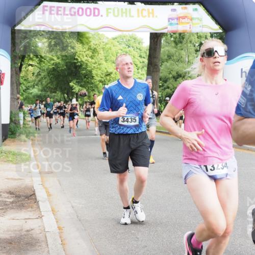 29.06.2025 - hella hamburg halbmarathon MichiJ http://msf.ph/oto/8360766 29.06.2025 10:42:44 Zwischen KM18-KM19 2378, 3048, 3435, 3668, 5465, 8573, 8691, 8996, 9934, 10044, 11797, 12248, 12348, 12590, 13234, 13236, 14408, 14750, 16092, 16213, 16609, 18212, 18290, 19091, 19152 meine-sportfotos.de