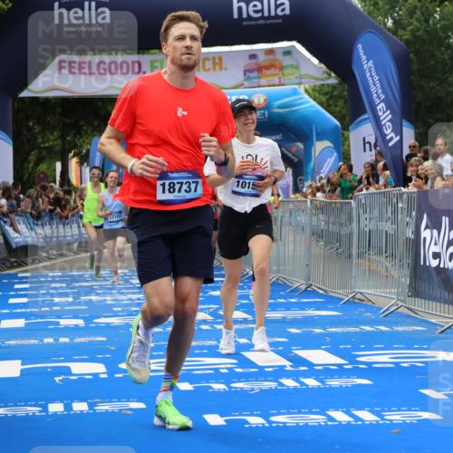 29.06.2025 - hella hamburg halbmarathon Strokosch-Dieckow http://msf.ph/oto/8360818 29.06.2025 10:29:25 Ziel 2021, 2075, 2180, 8784, 8975, 9137, 9571, 10156, 10790, 12234, 13838, 14164, 15880, 16118, 17197, 18737, 19203 meine-sportfotos.de