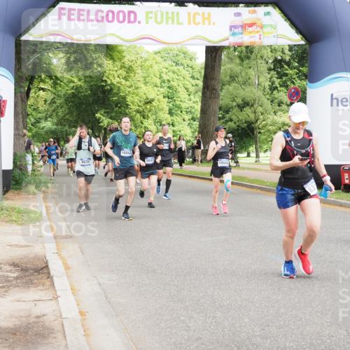 29.06.2025 - hella hamburg halbmarathon MichiJ http://msf.ph/oto/8360865 29.06.2025 10:42:49 Zwischen KM18-KM19 3048, 3435, 5643, 8311, 8639, 8996, 9934, 10188, 10582, 12248, 14175, 14408, 14750, 15113, 16043, 18719, 19091 meine-sportfotos.de