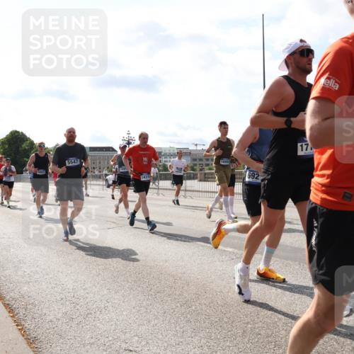 29.06.2025 - hella hamburg halbmarathon Lena Gebhardt http://msf.ph/oto/8360886 29.06.2025 10:01:40 Lombardsbrücke 2591, 5547, 1091, 14375, 18954, 692, 17, 31, 1184, 1329, 1387, 1420, 1464, 1653, 1722, 1724, 1729, 1881, 1940, 2006, 2091, 2167, 2591, 2806, 2957, 3039, 3199, 3425, 3663, 4068, 4249, 4286, 4319, 4322, 4328, 4370, 4649, 4663, 5547, 5570, 5602, 5603, 5675, 5742, 6087, 6281, 0000, 6302, 6327, 6438, 6591, 6595, 6921, 6924, 7287, 7846, 8030, 8045, 8046, 8191, 8392, 8578, 8691, 8822, 8926, 9230, 10281, 10301, 10383, 10576, 10882, 10915, 11043, 11465 meine-sportfotos.de