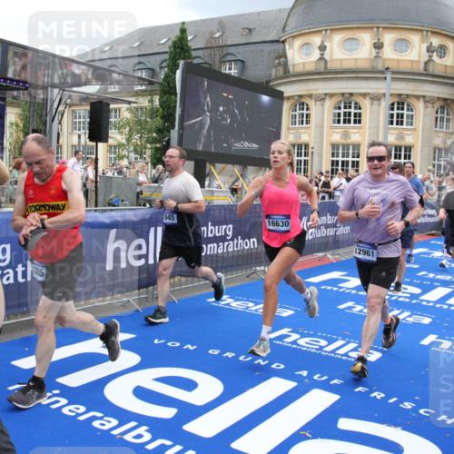 29.06.2025 - hella hamburg halbmarathon Michael Strokosch http://msf.ph/oto/8360990 29.06.2025 10:55:13 Ziel 1549, 1628, 2119, 2448, 3041, 3945, 4903, 6355, 8691, 8973, 9361, 9380, 10188, 10191, 10192, 10582, 11747, 11976, 12248, 12961, 14834, 14948, 15854, 16108, 16630, 17842, 18031, 18966 meine-sportfotos.de