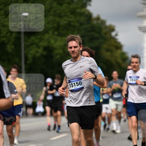 29.06.2025 - hella hamburg halbmarathon Dr. Thomas Lammeyer http://msf.ph/oto/8361010 29.06.2025 10:18:56 Kennedybrücke 1296, 1379, 1524, 1575, 1745, 2046, 2281, 2690, 3454, 3507, 3509, 3513, 3650, 3691, 4495, 4641, 5608, 5800, 5981, 6317, 6710, 7195, 7439, 7446, 7447, 7881, 8239, 8256, 8275, 8522, 8563, 8609, 8854, 8892, 9709, 9911, 9975, 10589, 10717, 10858, 11271 meine-sportfotos.de