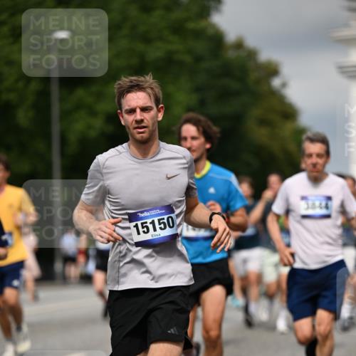29.06.2025 - hella hamburg halbmarathon Dr. Thomas Lammeyer http://msf.ph/oto/8361060 29.06.2025 10:18:56 Kennedybrücke 1296, 1379, 1524, 1575, 1745, 2046, 2281, 2690, 3454, 3507, 3509, 3513, 3650, 3691, 4495, 4641, 5608, 5800, 5981, 6317, 6710, 7195, 7439, 7446, 7447, 7881, 8239, 8256, 8275, 8522, 8563, 8609, 8854, 8892, 9709, 9911, 9975, 10589, 10717, 10858, 11271 meine-sportfotos.de