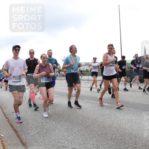 29.06.2025 - hella hamburg halbmarathon Lena Gebhardt http://msf.ph/oto/8361073 29.06.2025 10:48:19 Lombardsbrücke 11548, 45, 17325, 7393, 1394, 1079, 3933, 18480, 1142, 1157, 1174, 1175, 1392, 1645, 1701, 2037, 2163, 2195, 2197, 2418, 2475, 2545, 2627, 2650, 2756, 2909, 2958, 3049, 3224, 3320, 3468, 3504, 3661, 3679, 3933, 4327, 4588, 4856, 5585, 5781, 5886, 5952, 6143, 7240, 7393, 7394, 7427, 7532, 7916, 8077, 8310, 8461, 8521, 8760, 8774, 8948, 9356, 9696, 9697, 9775, 9787, 9921, 10059, 10145, 10777, 10794, 11548, 11742, 11781, 13814, 15715, 16498, 16499 meine-sportfotos.de